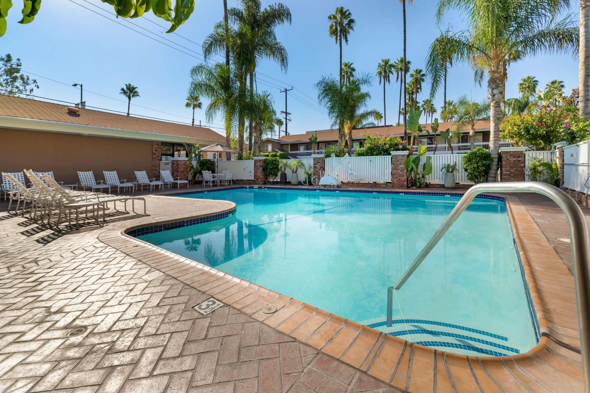 Best Western Plus Carriage Inn Los Angeles Eksteriør bilde