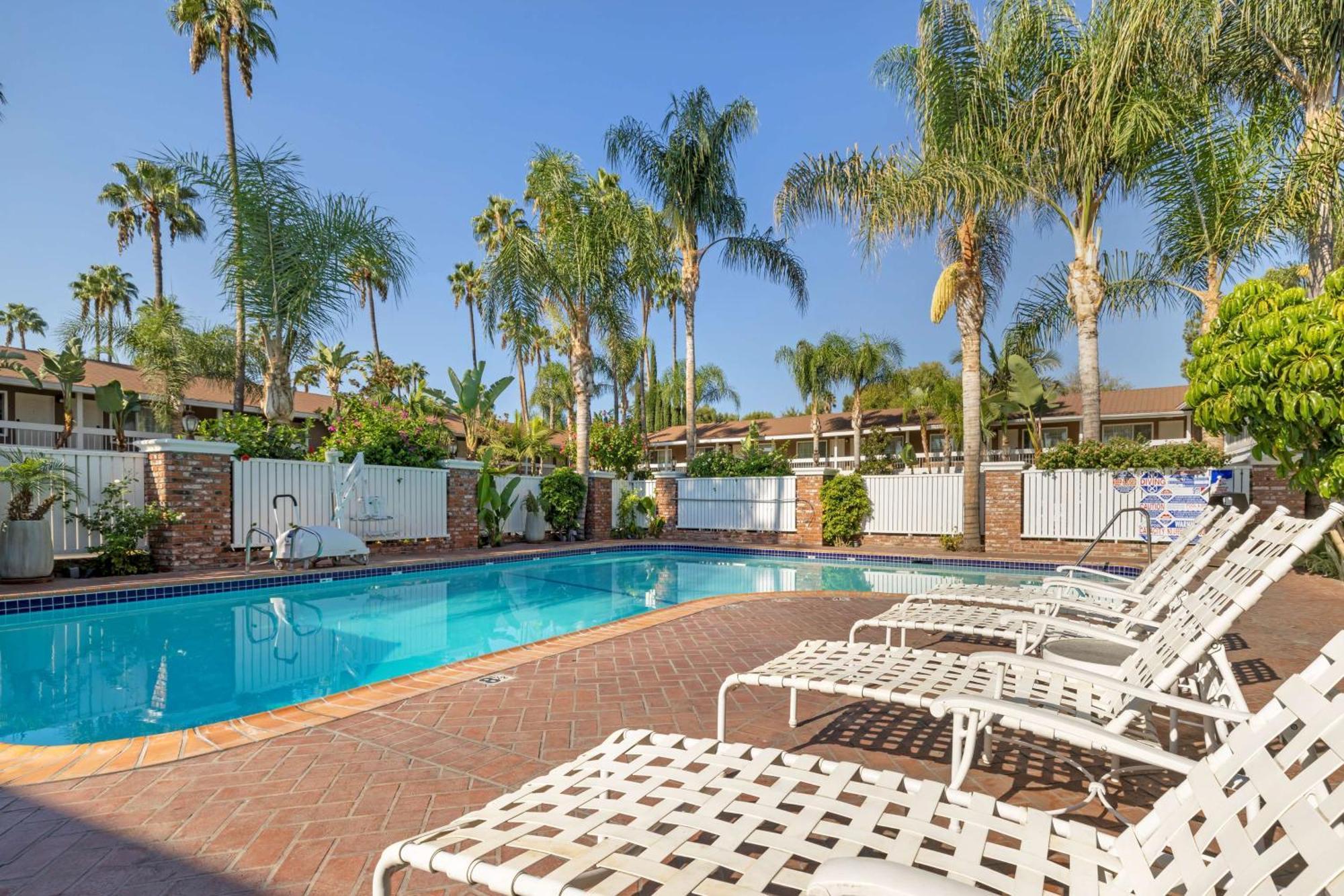 Best Western Plus Carriage Inn Los Angeles Eksteriør bilde